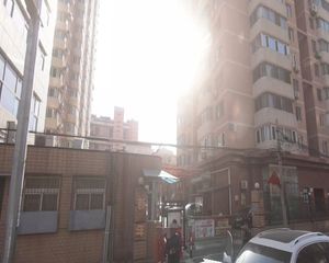 南线阁37号院3室1厅西南