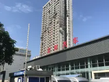 精装修没住过人,次新轻轨旁,业主诚心出售价格可谈