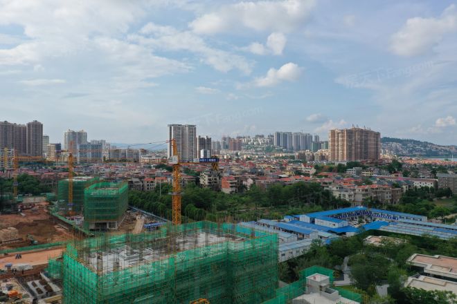 中国铁建西派御江实景图