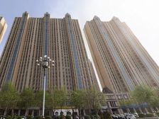 位置居中,采光充足,中式装修,楼层好,视野开阔!