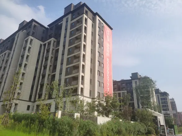 保利伴湖院实景图