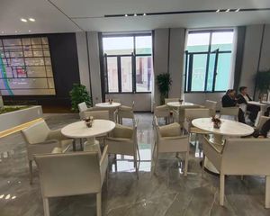 房子是一层底商可开门做生意,业主急售