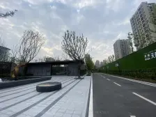 龙湖品质,叠拼纯洋房社区,环境优雅,近轻轨临天街