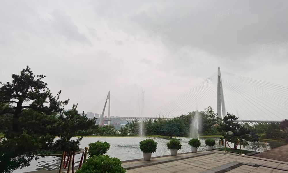 巴南区巴滨路荣盛滨江华府紫郡府上证100平68万诚售