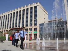 奥林国际五区开间大宽敞采光充足落地窗