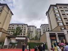 中骏云谷小镇3室2厅南