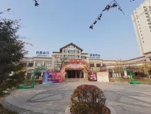 碧桂园九英里售楼处大门口