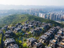 叠拼别墅,一楼带有点花园,使用面积多