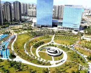 绿地国际博览城一期卧珑南北通透,采光好近地铁周边匹套完善,,出行方便