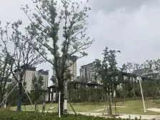 离地铁口进 刚满2年次新小区 精装修 价格可议