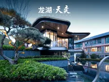 房子在小区中间位置,全落地窗的,奢华