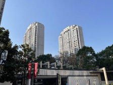 品尊国际 1室1厅 南 北