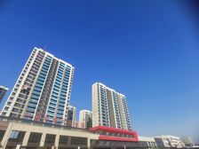 瑶湖西岸师大无需过马路精装三房带车位各付税费