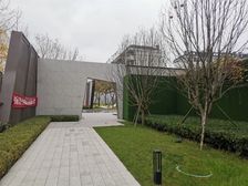 和泓紫山云庭4室2厅东南