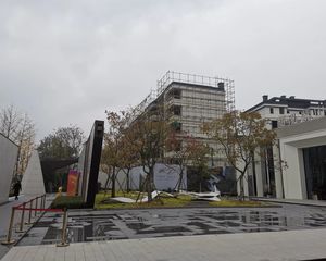 和泓紫山云庭3室2厅东南