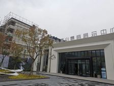 和泓紫山云庭 4室2厅 东南