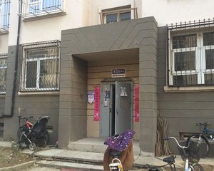 燕京新城精装三居室100平米院子
