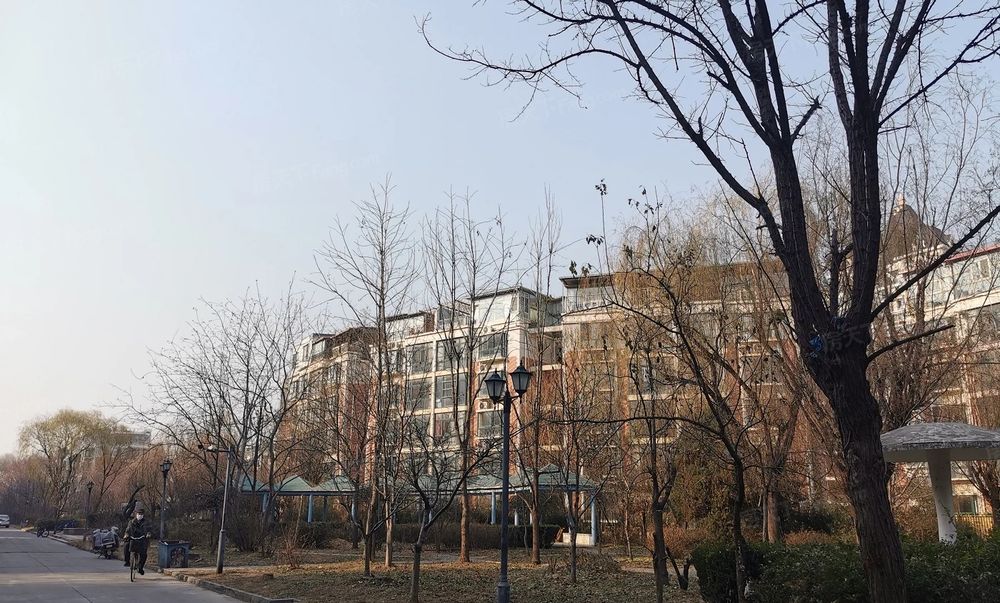 燕郊核心地段世纪名苑2层南北大通透101平132万