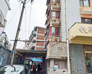 干净,可即买即住,新证可贷款,诚意出售面议可谈。。