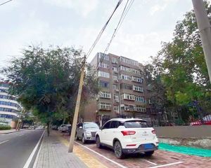 楼层低视野宽阔,采光充足,配套设施齐全,交通便利
