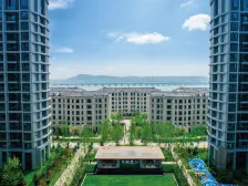 房子诚心出售,小区位置好,不挡光不靠道。