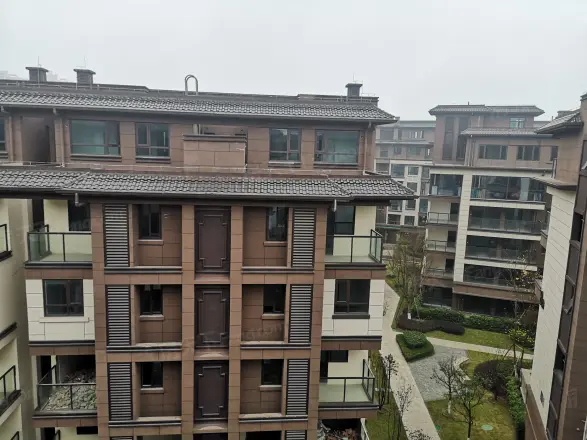 金辉新城半岛云著商住楼实景图