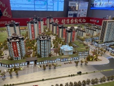 2KM西站 门口公交换乘2站到西站,住家安静,视野宽阔