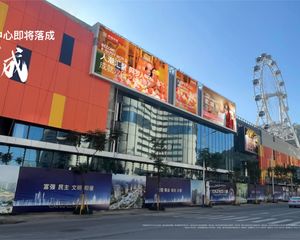 房东诚心卖的,精装修的,价格145会卖的,还有车位