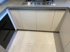 精装修,精致大4房,双阳台,户型方正。