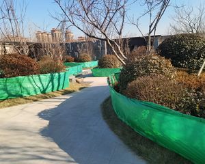 南北通透大四居,洋房一梯两户,东边户带带拐角飘窗