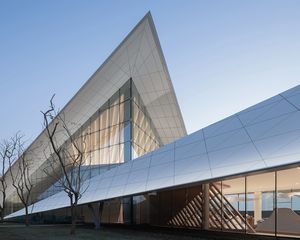 星河WORLD一期4室2厅东南