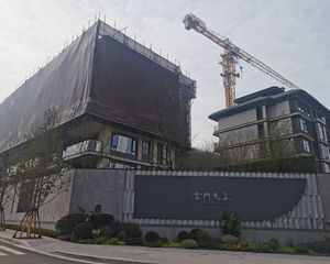 金科中梁美院4室2厅西南