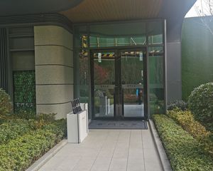 金科中梁美院5室2厅南北