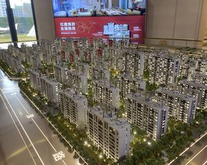 万科城三房一卫,户型方正,采光好,视野好,随时看房
