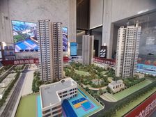 地段好 精装三房 楼下配套齐全