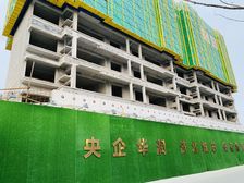 凯旋门客厅向阳四室两卫中间楼层位置安静观景楼层