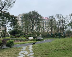 双卫生间南北互通精装修次新小区小三房