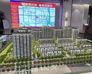 此房格局方正,采光好,带车位小区中间楼栋,交通便利