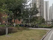 简装,价格合适,是个正一室一厅,证在手,业主诚意卖