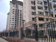 电梯洋房带车位储藏室证过二