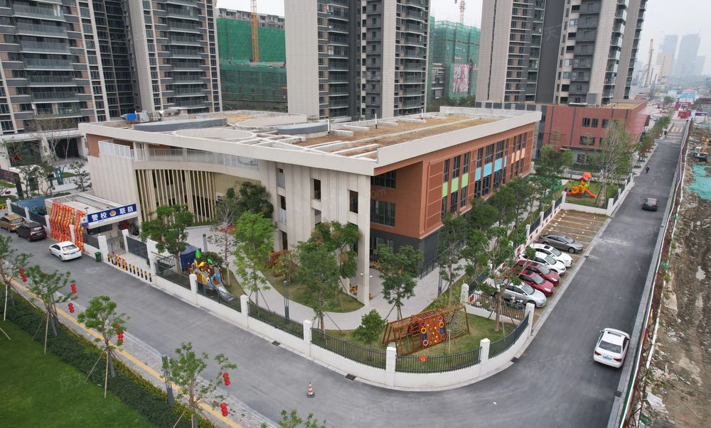 保利中交大都汇8128平3居南向精装修随时签约