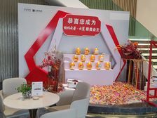 纯毛坯看房方便中间楼层业主诚心卖