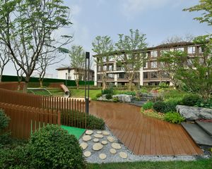 湖光里院4室2厅西南