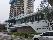 杨家坪 金辉云缦长滩三房200万