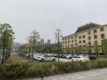 周边地面停车场