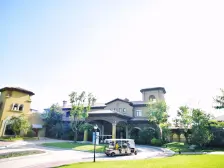 电梯洋房,上下两层叠拼,带车位毛坯新房。