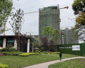 荣融雍泽公馆 3室1厅 东南