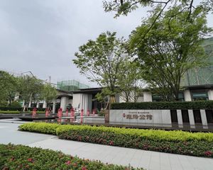 荣融雍泽公馆 4室2厅 东南