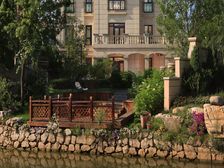 鲁能格拉斯小镇 9室1厅 东 南 西 北