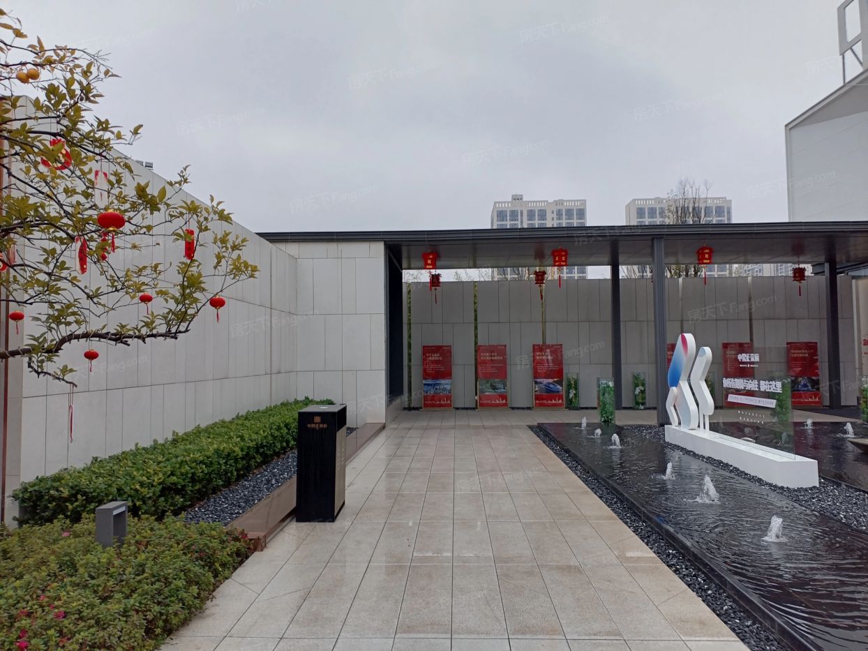 中梁正荣府商铺